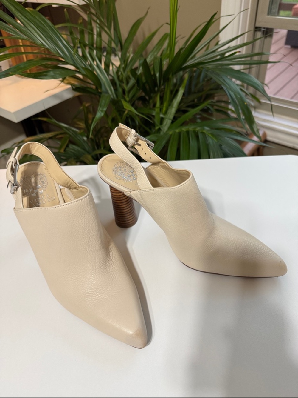 KORLIN Slingback Pointed-Toe Heels 3.5 in Cream Size 8